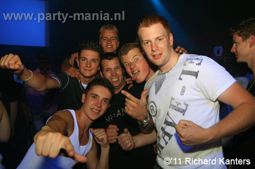 110618_163_beukgevaar_bazart_partymania_denhaag