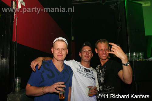110618_165_beukgevaar_bazart_partymania_denhaag