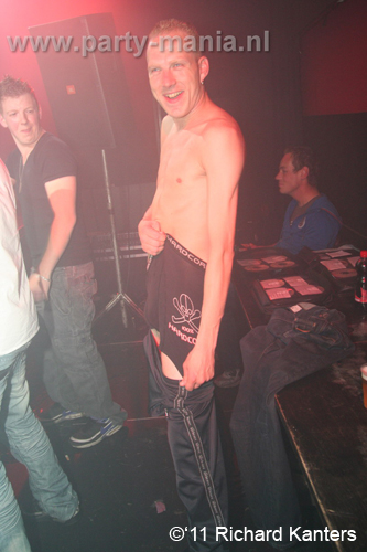 110618_166_beukgevaar_bazart_partymania_denhaag