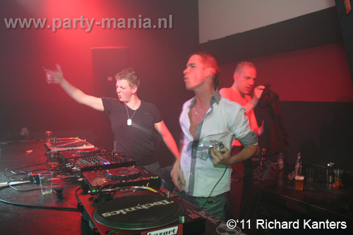 110618_167_beukgevaar_bazart_partymania_denhaag