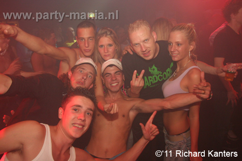 110618_175_beukgevaar_bazart_partymania_denhaag