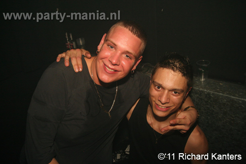 110618_180_beukgevaar_bazart_partymania_denhaag