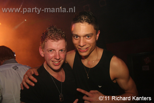 110618_181_beukgevaar_bazart_partymania_denhaag