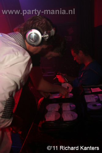 110618_182_beukgevaar_bazart_partymania_denhaag