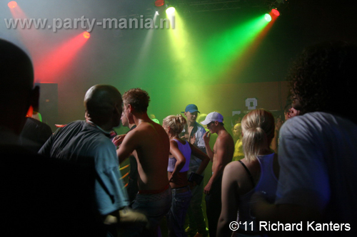 110618_200_beukgevaar_bazart_partymania_denhaag
