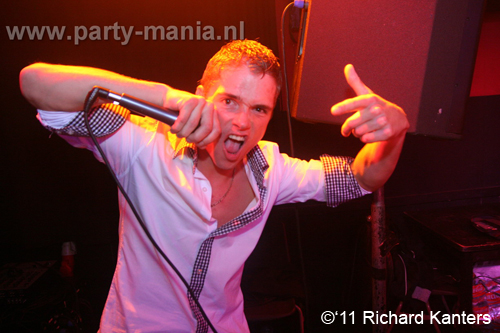 110618_226_beukgevaar_bazart_partymania_denhaag