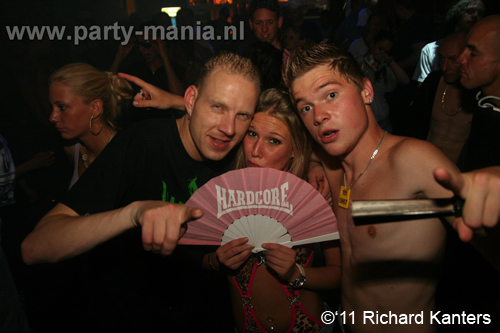 110618_227_beukgevaar_bazart_partymania_denhaag