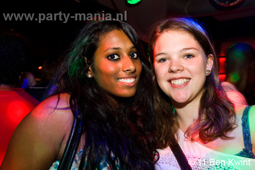 110624_002_maximaal_club_leparis_partymania_denhaag