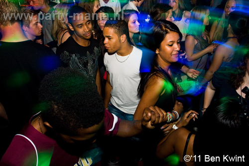 110624_010_maximaal_club_leparis_partymania_denhaag