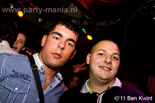 110624_016_maximaal_club_leparis_partymania_denhaag