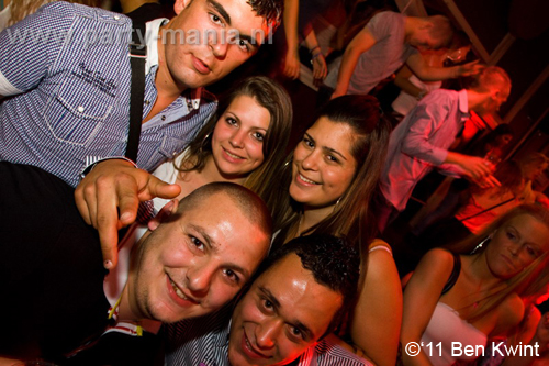 110624_033_maximaal_club_leparis_partymania_denhaag