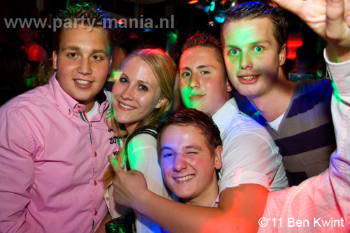 110624_047_maximaal_club_leparis_partymania_denhaag