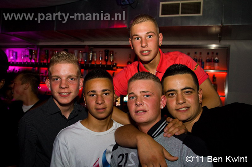 110624_081_maximaal_club_leparis_partymania_denhaag