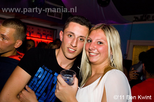 110624_108_maximaal_club_leparis_partymania_denhaag