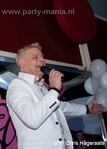 110625_067_manjefiek_club_leparis_partymania_denhaag