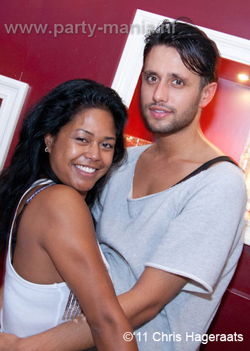 110625_088_manjefiek_club_leparis_partymania_denhaag