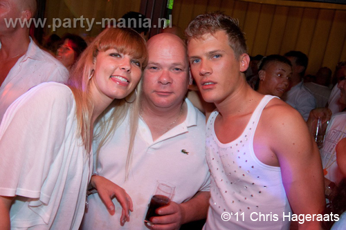 110625_133_manjefiek_club_leparis_partymania_denhaag