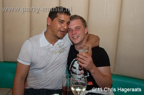 110625_145_manjefiek_club_leparis_partymania_denhaag