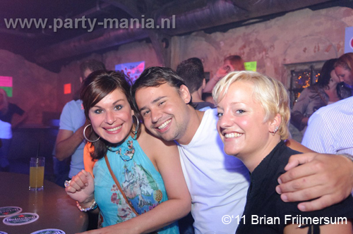 110702_080_90s_only_westwood_partymania_denhaag