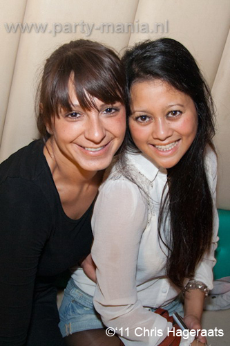 110730_100_manjefiek_club_leparis_partymania_denhaag