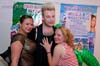 110730_000_manjefiek_club_leparis_partymania_denhaag