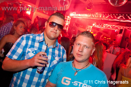 110820_019_dopenez_club_leparis_partymania_denhaag