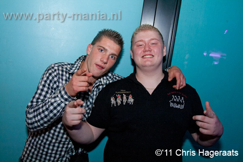 110820_029_dopenez_club_leparis_partymania_denhaag