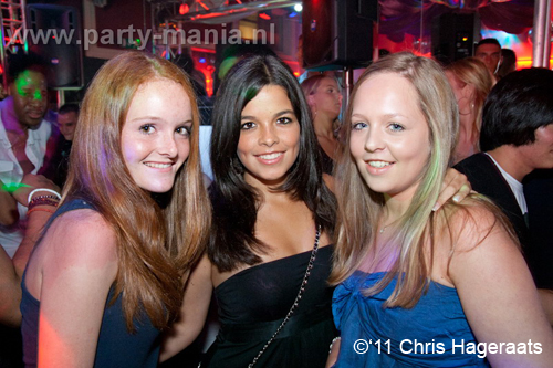 110820_032_dopenez_club_leparis_partymania_denhaag