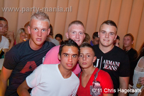 110820_040_dopenez_club_leparis_partymania_denhaag