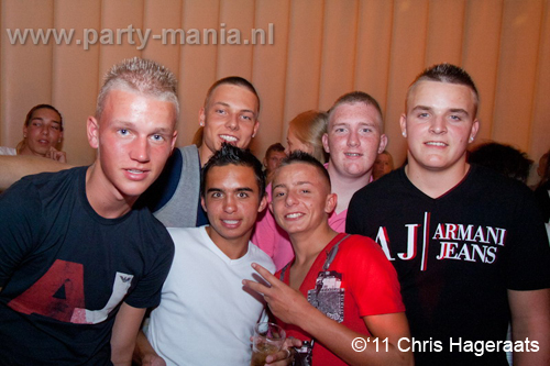 110820_041_dopenez_club_leparis_partymania_denhaag