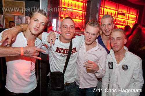 110820_044_dopenez_club_leparis_partymania_denhaag