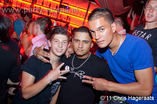 110820_059_dopenez_club_leparis_partymania_denhaag