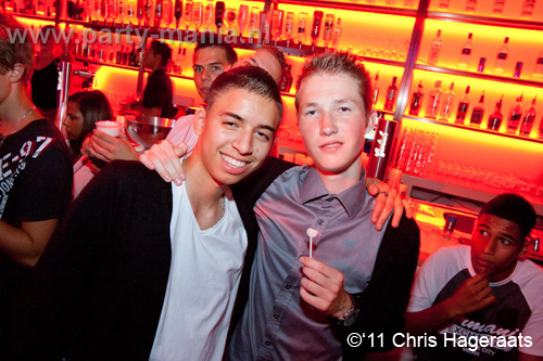 110820_064_dopenez_club_leparis_partymania_denhaag