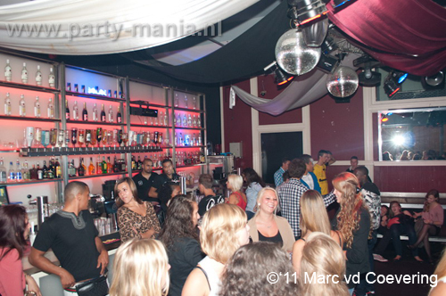 110826_001_maximaal_club_leparis_partymania_denhaag