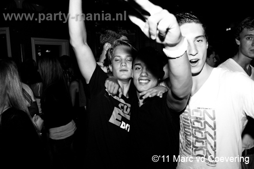 110826_005_maximaal_club_leparis_partymania_denhaag