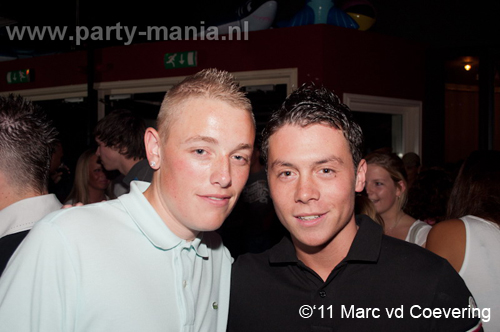 110826_017_maximaal_club_leparis_partymania_denhaag