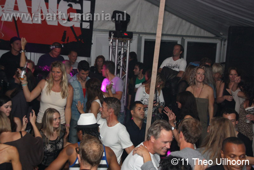 110827_031_bang_whoosah_partymania_denhaag