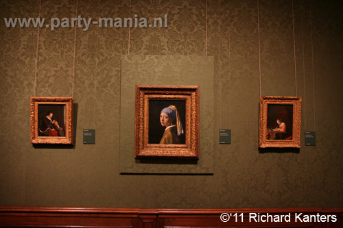 110903_022_museumnacht_partymania_denhaag