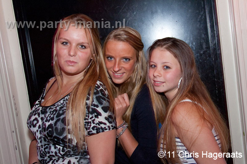 110917_017_keizer_club_leparis_partymania_denhaag