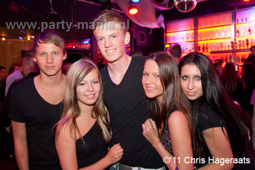 110917_027_keizer_club_leparis_partymania_denhaag