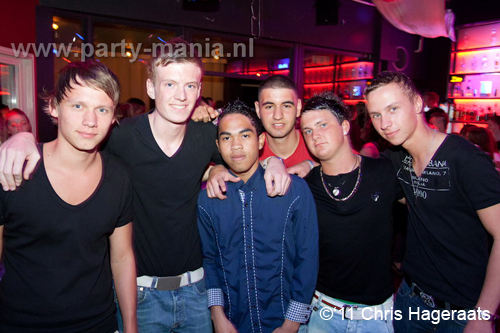 110917_028_keizer_club_leparis_partymania_denhaag