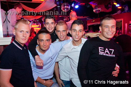 110917_031_keizer_club_leparis_partymania_denhaag