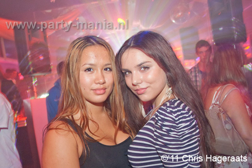 110917_045_keizer_club_leparis_partymania_denhaag