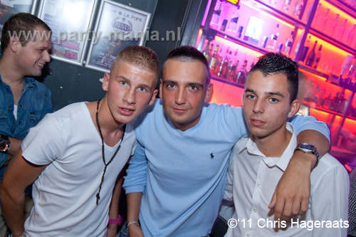 110917_052_keizer_club_leparis_partymania_denhaag