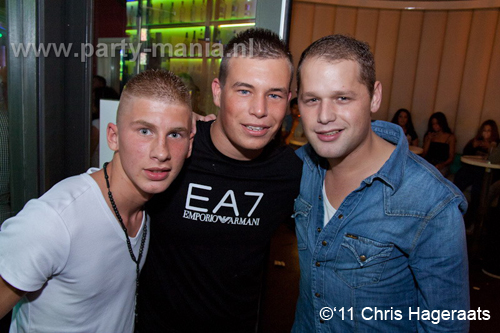 110917_054_keizer_club_leparis_partymania_denhaag