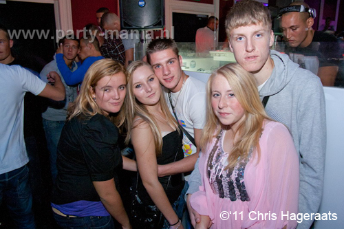 110917_087_keizer_club_leparis_partymania_denhaag
