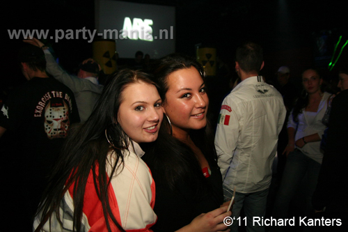 111008_001_beukgevaar_bazart_partymania_denhaag