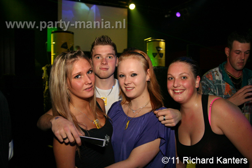 111008_003_beukgevaar_bazart_partymania_denhaag