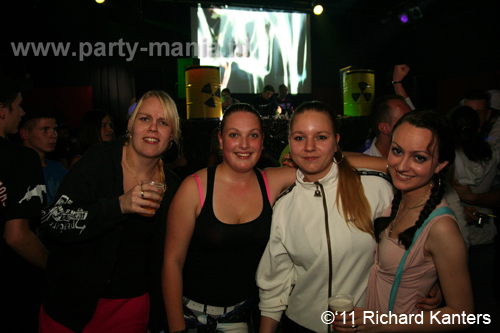 111008_005_beukgevaar_bazart_partymania_denhaag