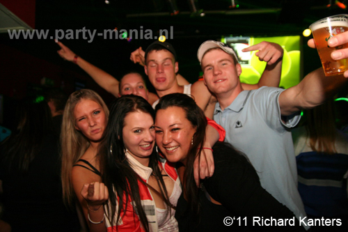 111008_012_beukgevaar_bazart_partymania_denhaag